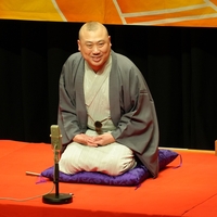 「桂宮治落語会」　山美湖に響く、笑い声！